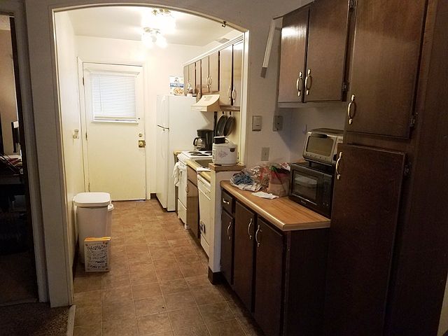 2228 Canyon Blvd. #3W - kitchen