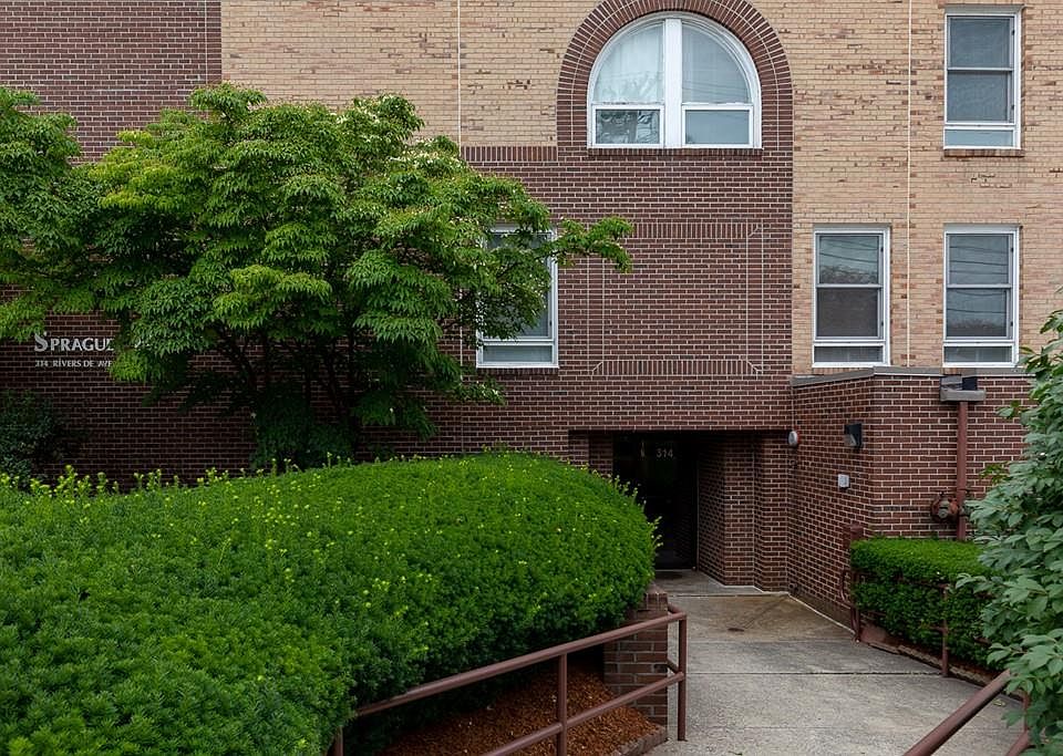 314 Riverside Ave APT 206, Medford, MA 02155 | Zillow