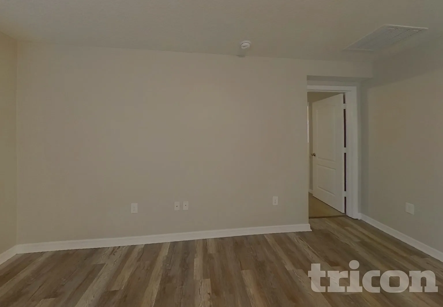 2244 Gladiolus Lane Mascotte FL — Photo 2