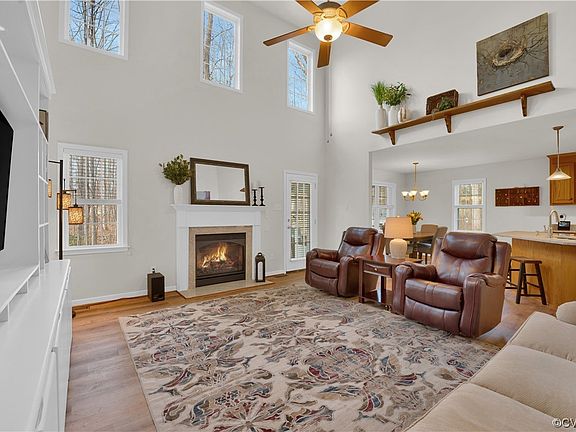4th image of 3947 Olde Links Ln