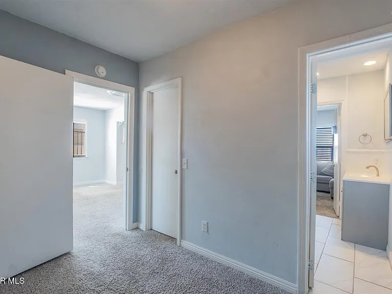 2725 Desert St #2725 — Photo 21