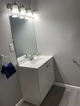 750 Maple St — Photo 8