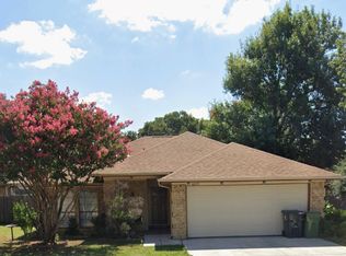 6309 Lotus Dr, Arlington, TX 76001
