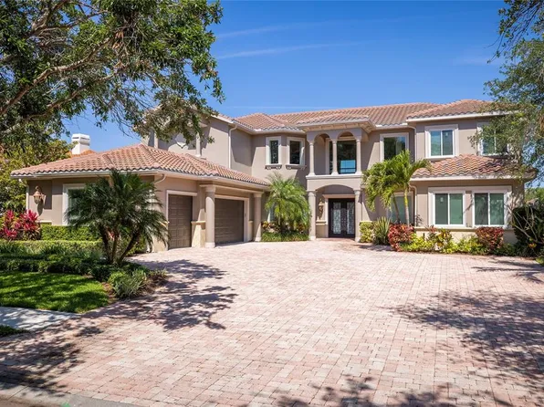 898 Skye Ln, Palm Harbor, FL 34683