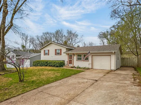 822 Sherrill Ave, Liberty, MO 64068