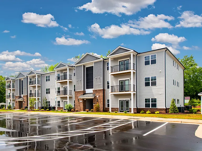 Emerson Point Apartments in Elon, NC