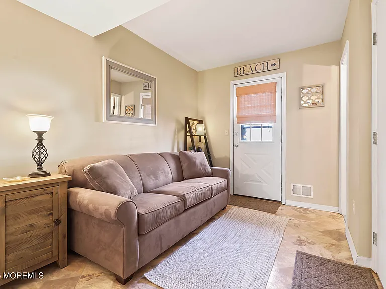 1001 Central Ave #5 — Photo 7