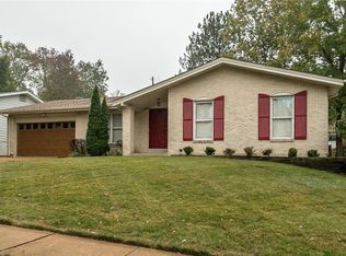 1132 Villaview Dr, Ballwin, MO
