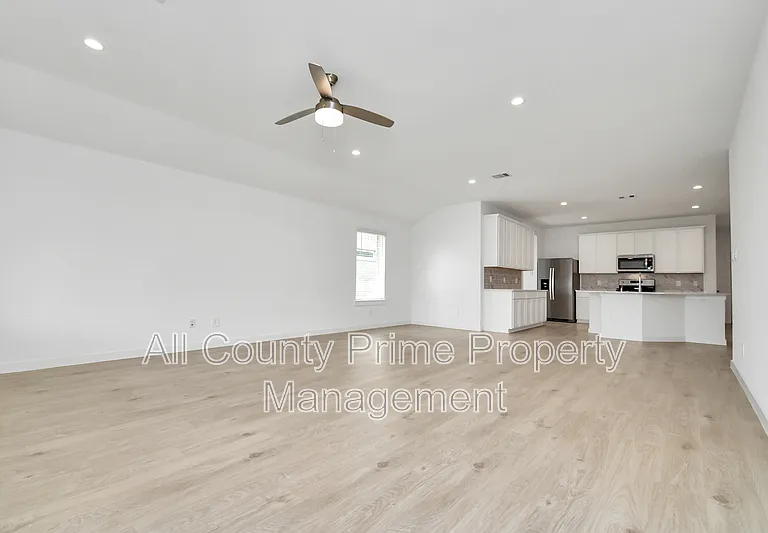 29935 Gallatin River Ln — Photo 15