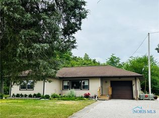 21621 Bowman Rd, Defiance, OH 43512