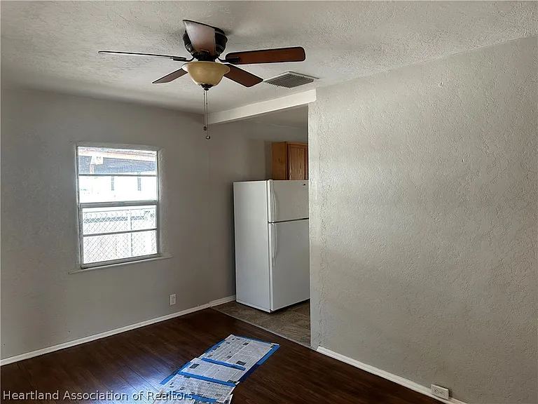 228 Magnolia Ave — Photo 7