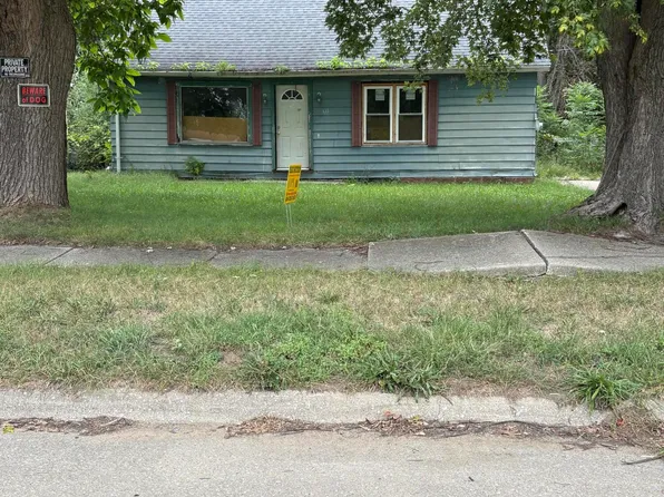 911 Waukonda Ave, Benton Harbor, MI 49022