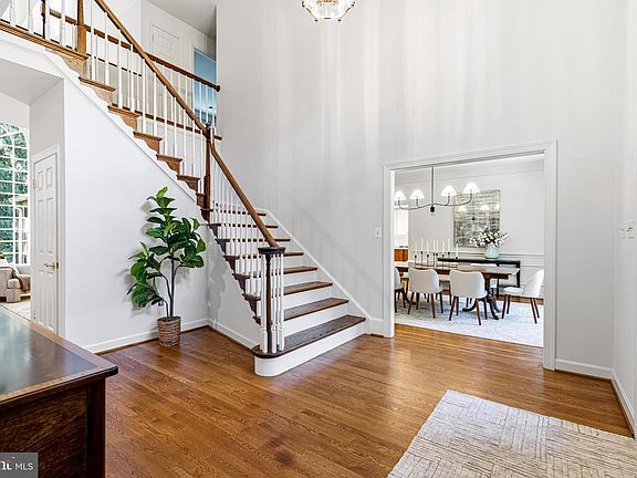 5th image of 2028 Spring Branch Dr
