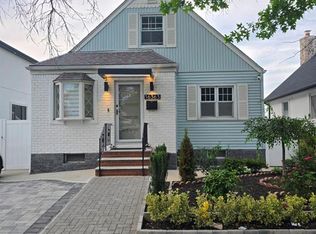 163-63 20th Ave, Whitestone, NY 11357