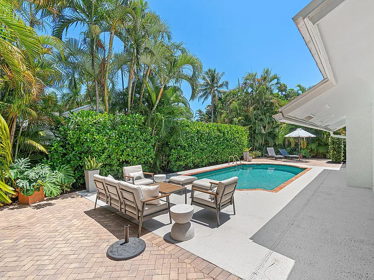 1401 Hummingbird Dr — Photo 31