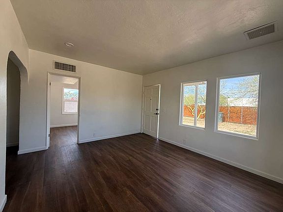 5th image of 325 W King Rd #A