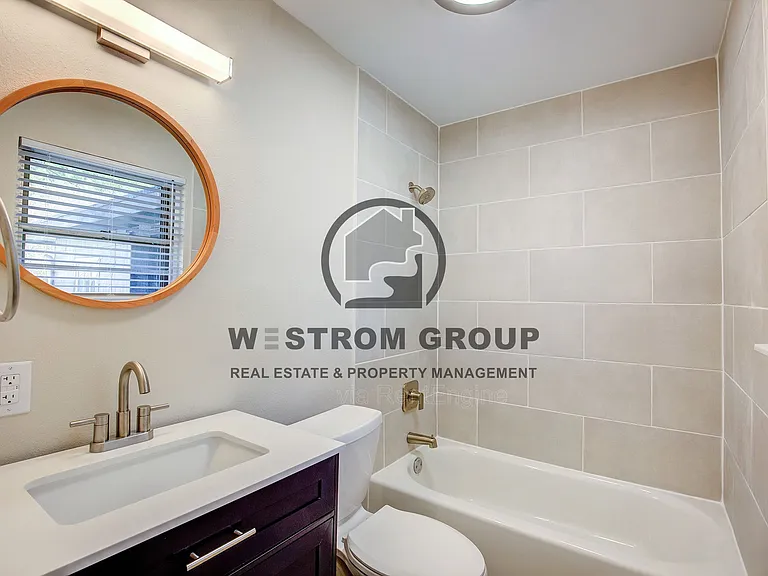 3905 Sanguinet St — Photo 22