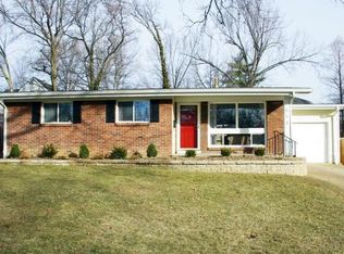 513 Par Ln, Saint Louis, MO