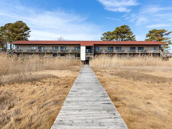 6570-203 Coachs Ln, Chincoteague Island, VA 23336