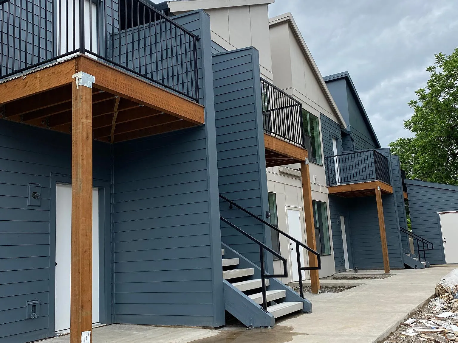 1 bed, 700 sqft, $1,300 — Photo 1