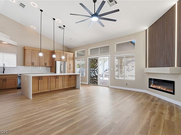 3rd image of 109 Westin Ln