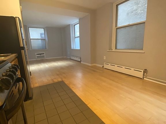 2nd image of 241 E 13th St #3P