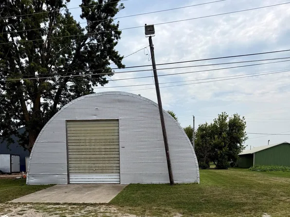 904 1st Ave SW, Clarion, IA 50525