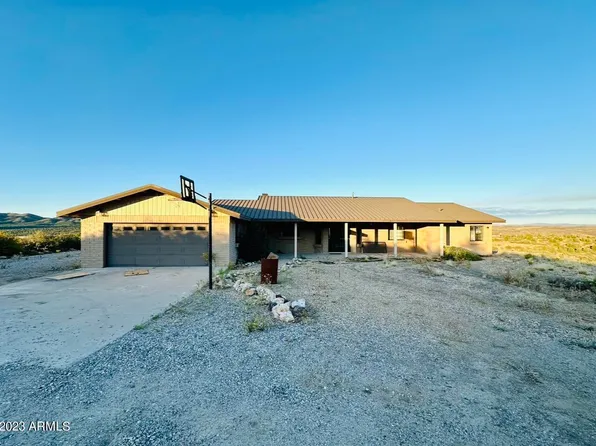 17475 S TAWNY Lane, Peeples Valley, AZ 86332
