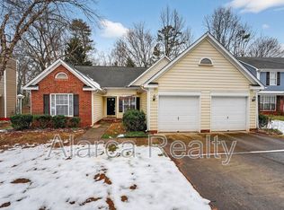 11025 Scrimshaw Ln, Charlotte, NC 28215