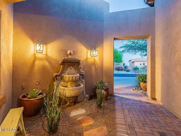 8183 N Painted Feather Dr, Tucson, AZ 85743