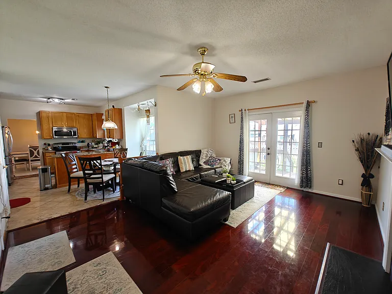 3714 Betterton Ln — Photo 7