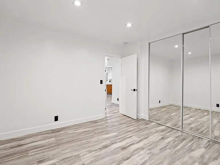 830 Bartlett St #8 — Photo 17