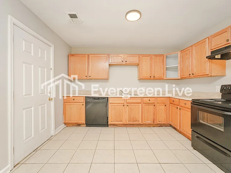 3053 Deshong Dr — Photo 5