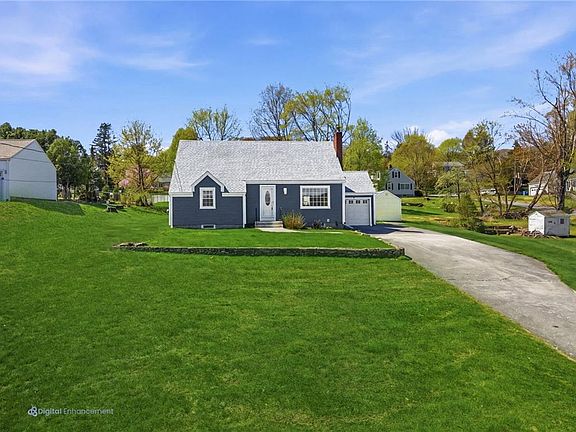 2nd image of 458 River Rd
