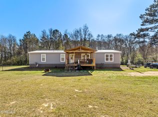 36 Powers Dr, Laurel, MS 39443