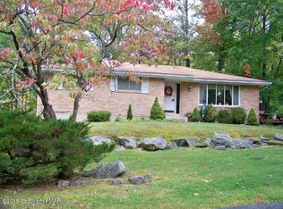 7678 Hemlock Ln, Cresco, PA 18326