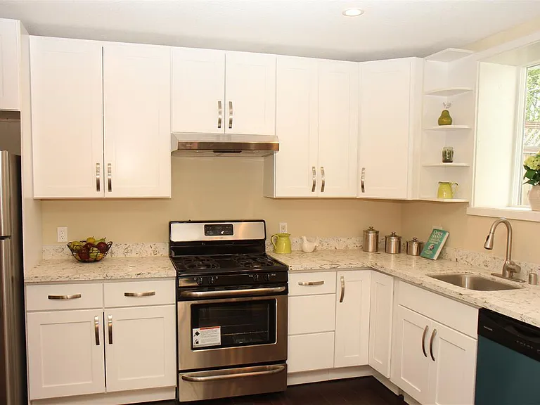 241 N Delaware St #B — Photo 3