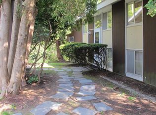 7 Lawrence Farm Rd, Falmouth, MA 02543