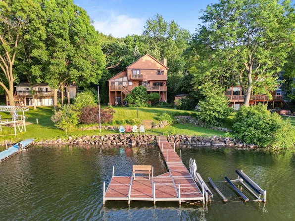 N7045 Oakwood ROAD, Whitewater, WI 53190