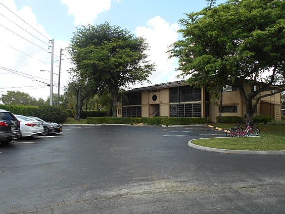 3rd image of 10777 W Clairmont Cir #104