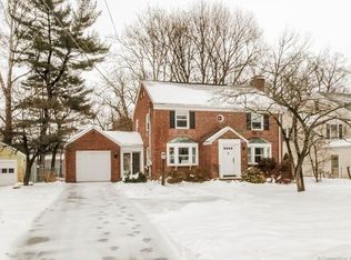 156 N Main St, West Hartford, CT 06107