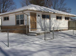 5902 N 67th St, Milwaukee, WI 53218