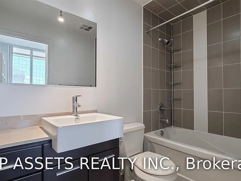 770 Bay St #1202 — Photo 23