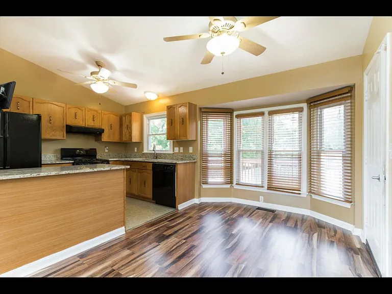 1214 Dewberry Dr — Photo 31