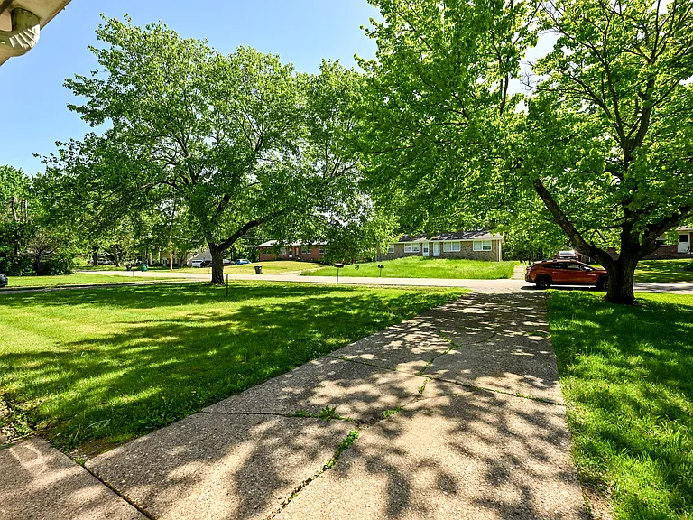 3287 Delray Ave NW — Photo 32