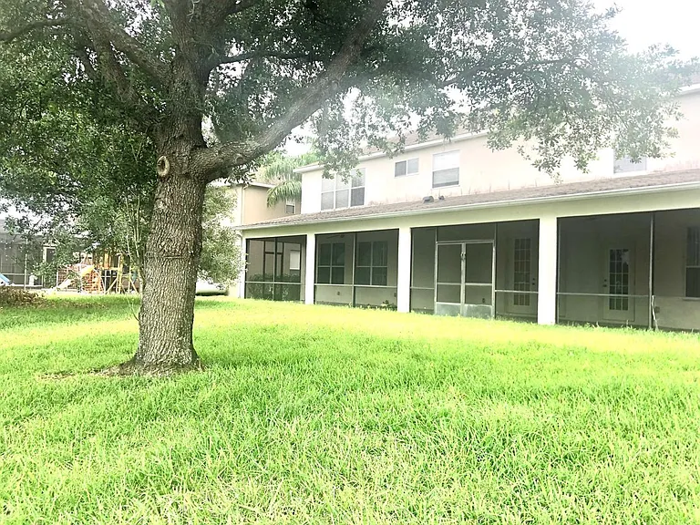 1921 Crown Hill Blvd — Photo 56
