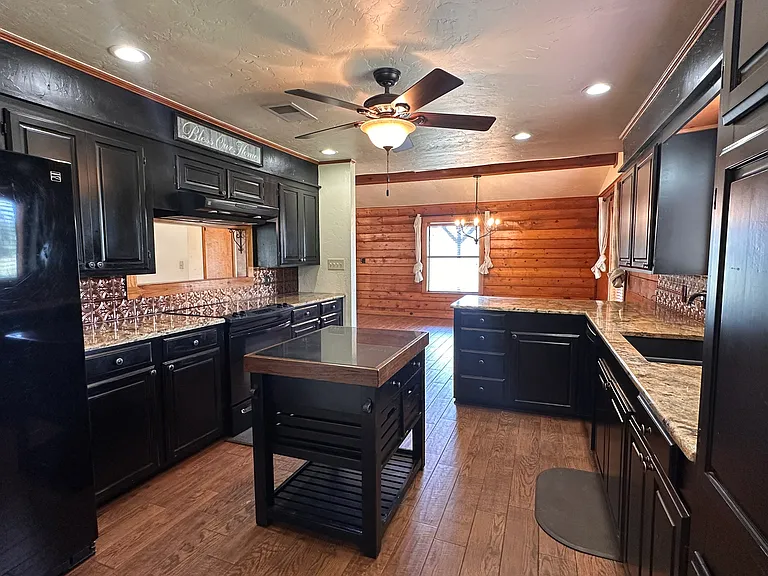 181 NW County Rd #2080 — Photo 8