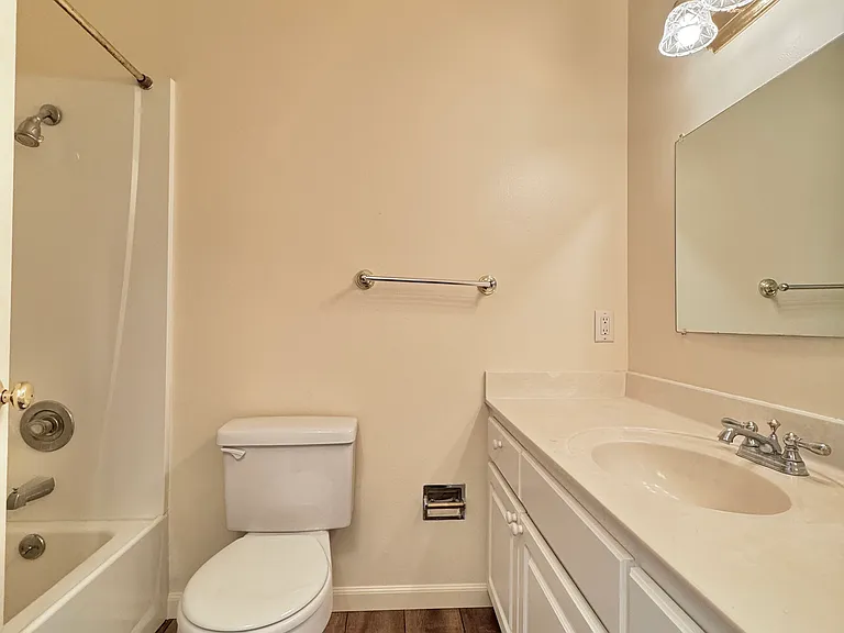 2562 Walnut Blvd #82 — Photo 7