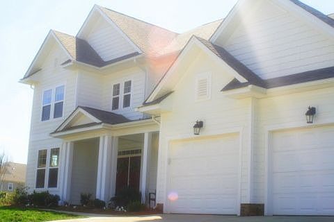  On a Cul-de-sac, 3850 SqFt
