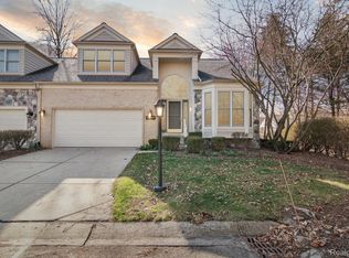 16399 Brookwood Ct, Northville, MI 48168